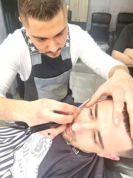 Курсове за фризьор - курс по бръснарство